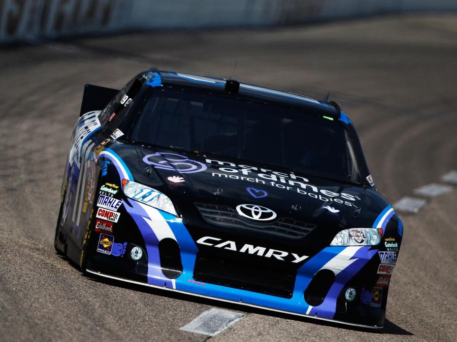  Toyota Camry NASCAR Race Car 2010 года  (фото 7 из 7)